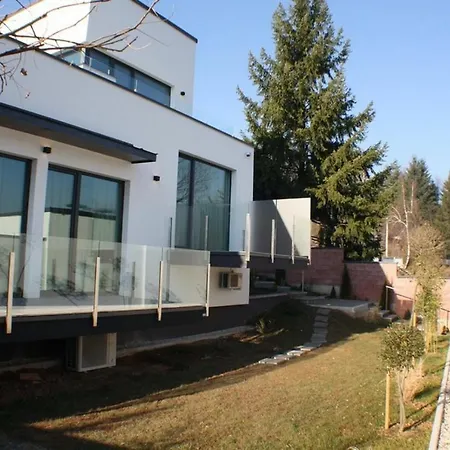 Villa Holiday Villas *
